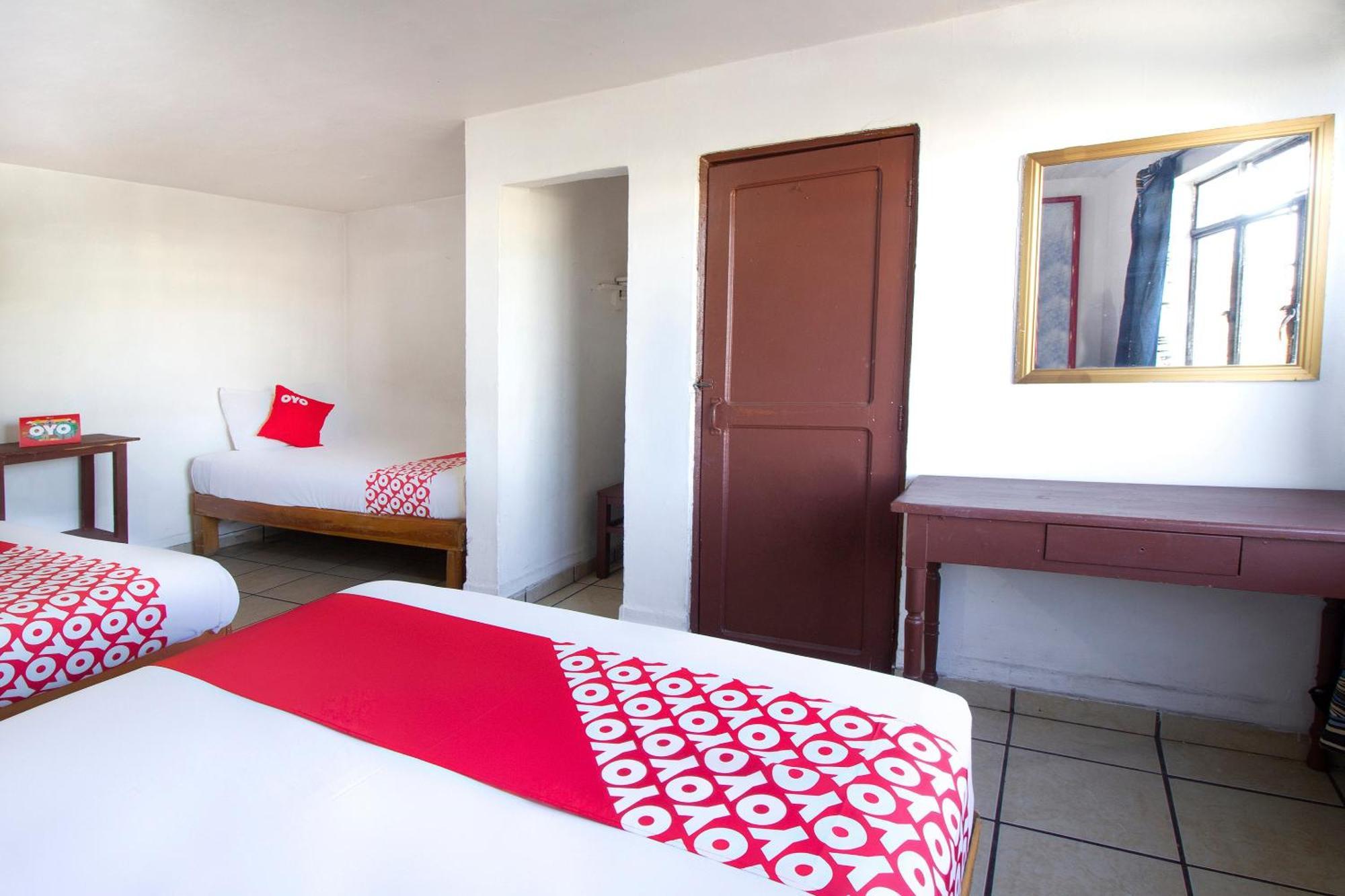 Oyo Hotel Brazil,Guadalajara,Estadio Jalisco Bagian luar foto