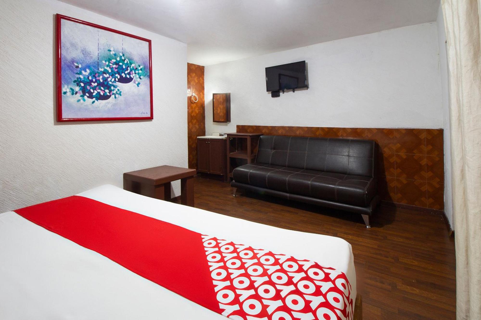 Oyo Hotel Brazil,Guadalajara,Estadio Jalisco Bagian luar foto